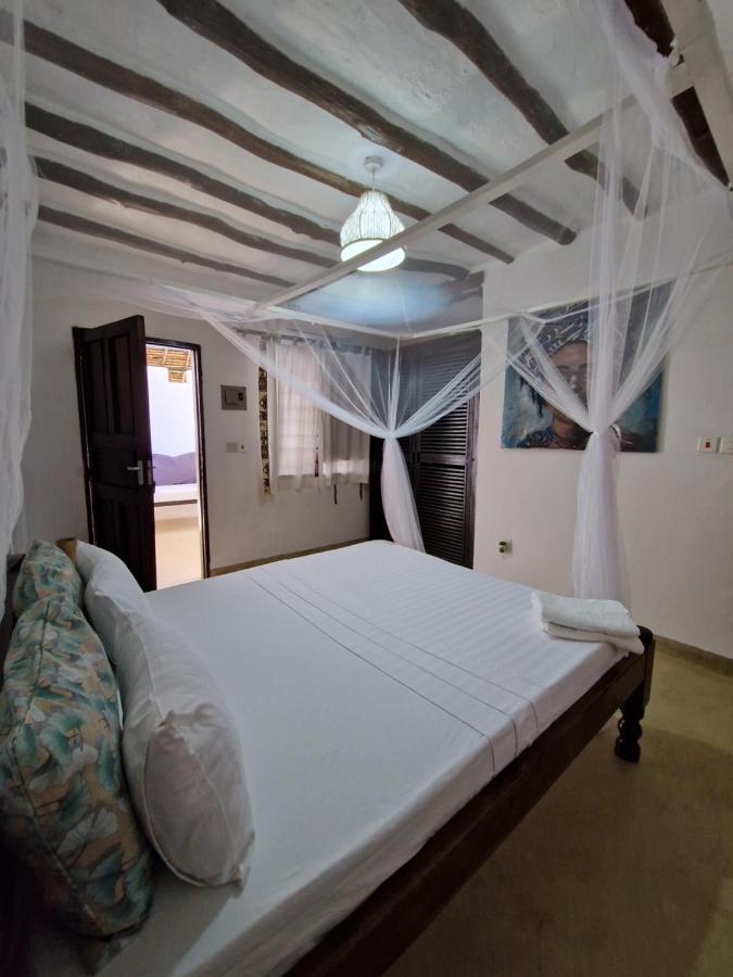 Hotel Waridi House à Watamu Extérieur photo